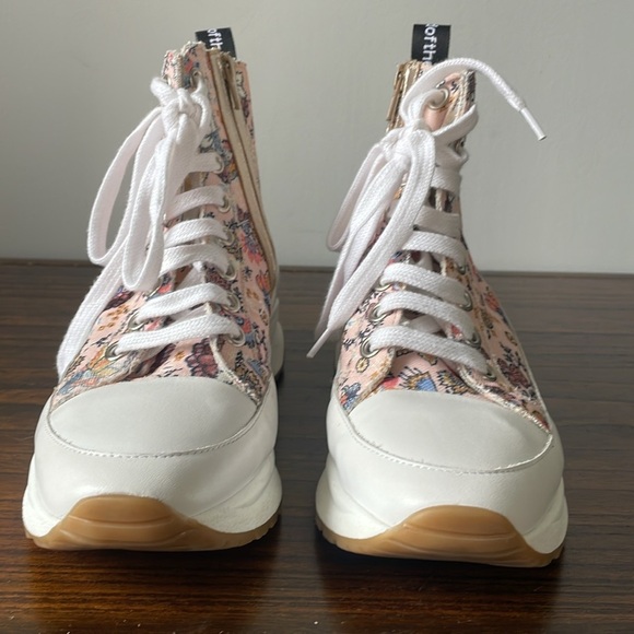Vaddia #thebrandofthecat floral zip up lace up platform high top sneaker NWOT - Picture 2 of 8